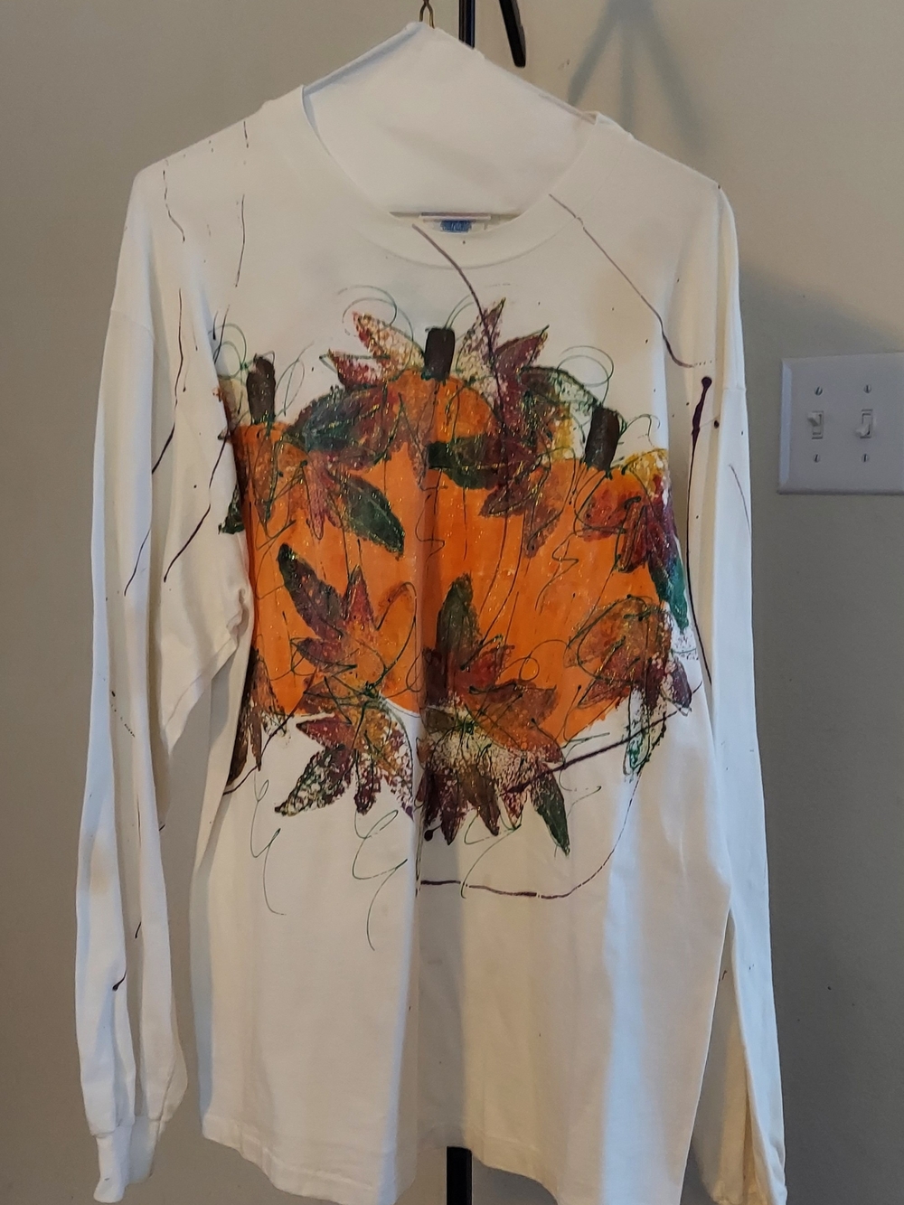 Alexis White Long-Sleeve Tee with Orange Pumpkin & Multicolor Leaves